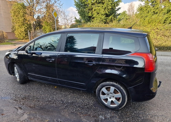 Peugeot 5008 cena 10900 przebieg: 232800, rok produkcji 2010 z Praszka małe 254